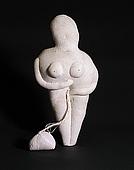 Idol III, click to zoom Idol III','Mixed media: hand-embroidered cotton, 5�" x 5�" x 9", © Photo: franoszek